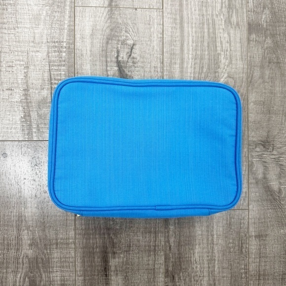 Kestrel Aqua Blue Zip Around Makeup Bag - Picture 1 of 7